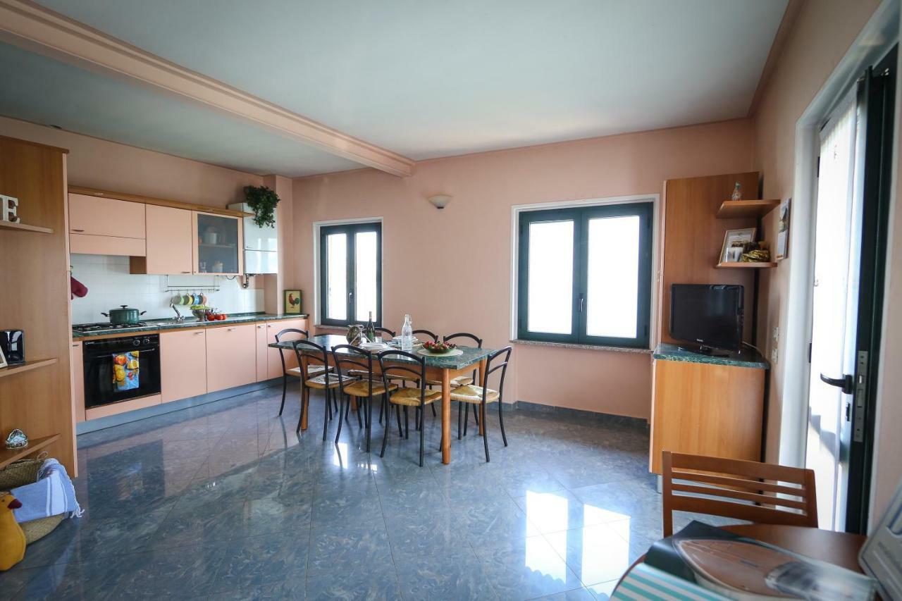 La Casa Sul Lago D'Iseo Sulzano Buitenkant foto